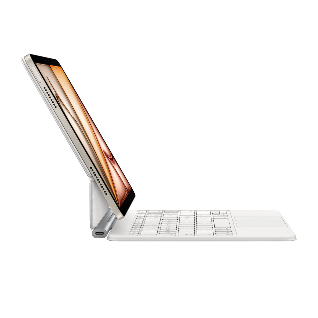 Magic Keyboard 11" – Bianco – Layout Italiano, luminosa e moderna, con trackpad integrato.

Tastiera Apple Magic Keyboard 11" bianca: design pulito e digitazione confortevole.

Variante bianca 11": perfetta per un setup minimal e raffinato. mazzotta.store