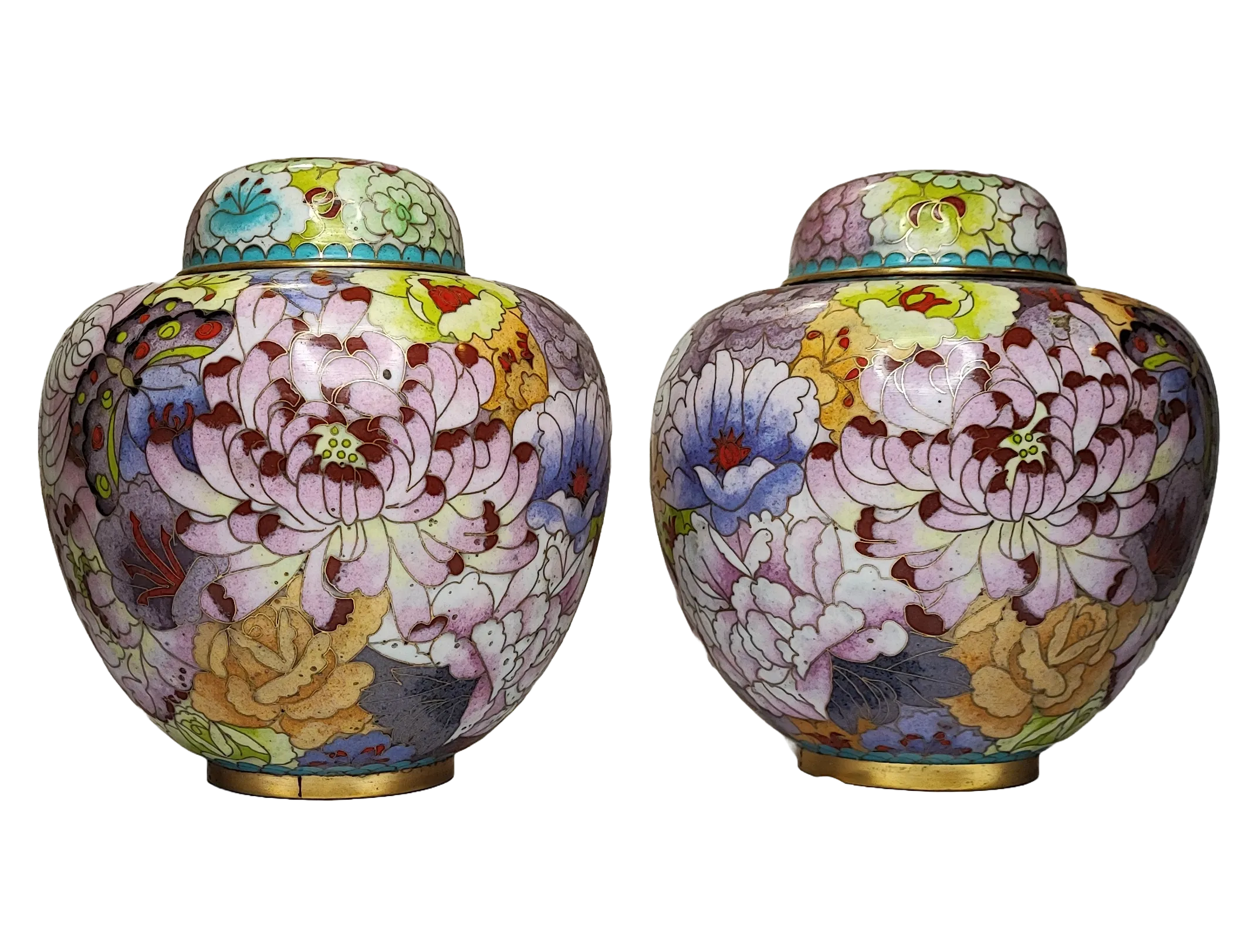 Ginger Jar in porcellana cinese con decorazione floreale policroma, marchio rosso evocativo ‘Da Qing Qianlong Nian Zhi’ e sticker ‘CPC – Made in Macau’, anni ’60–’70.