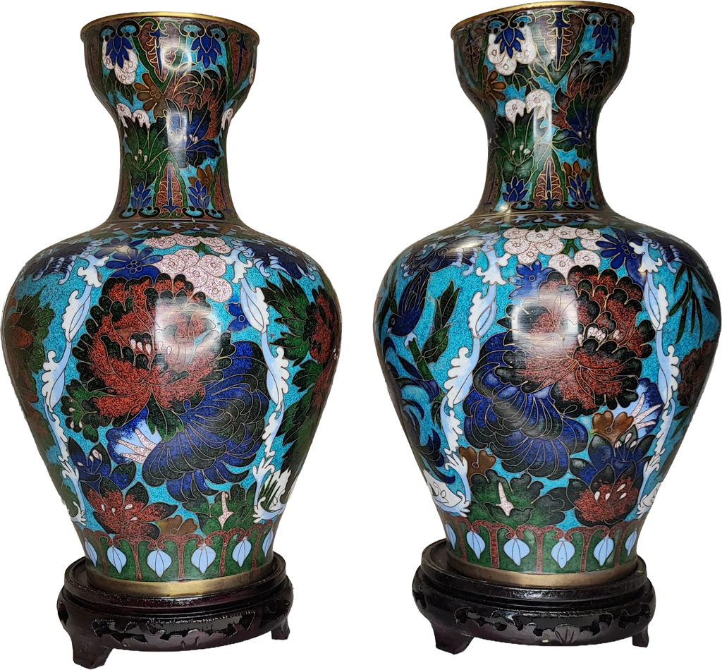 Vaso Cloisonné coppia di vasi con fiori di peonia su fondo azzurro e basi in legno - mazzotta.store