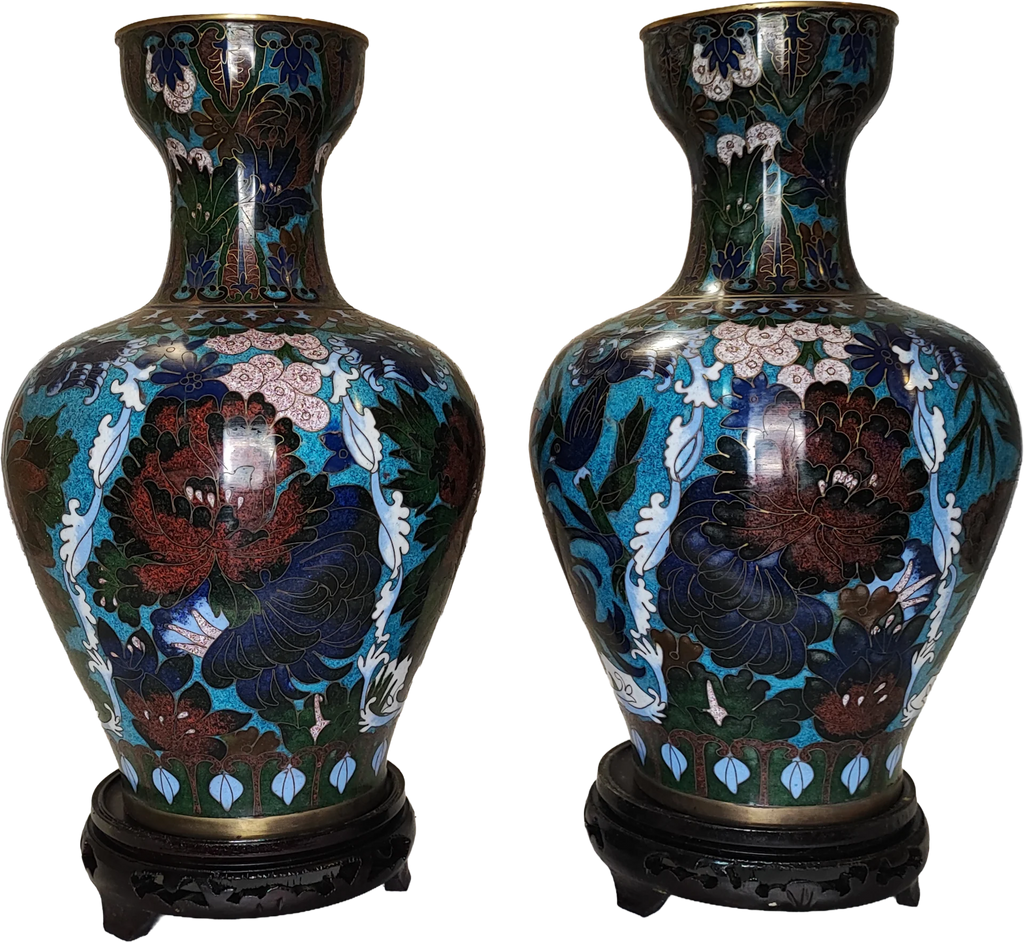 Vaso Cloisonné coppia di vasi con fiori di peonia su fondo azzurro e basi in legno - mazzotta.store
