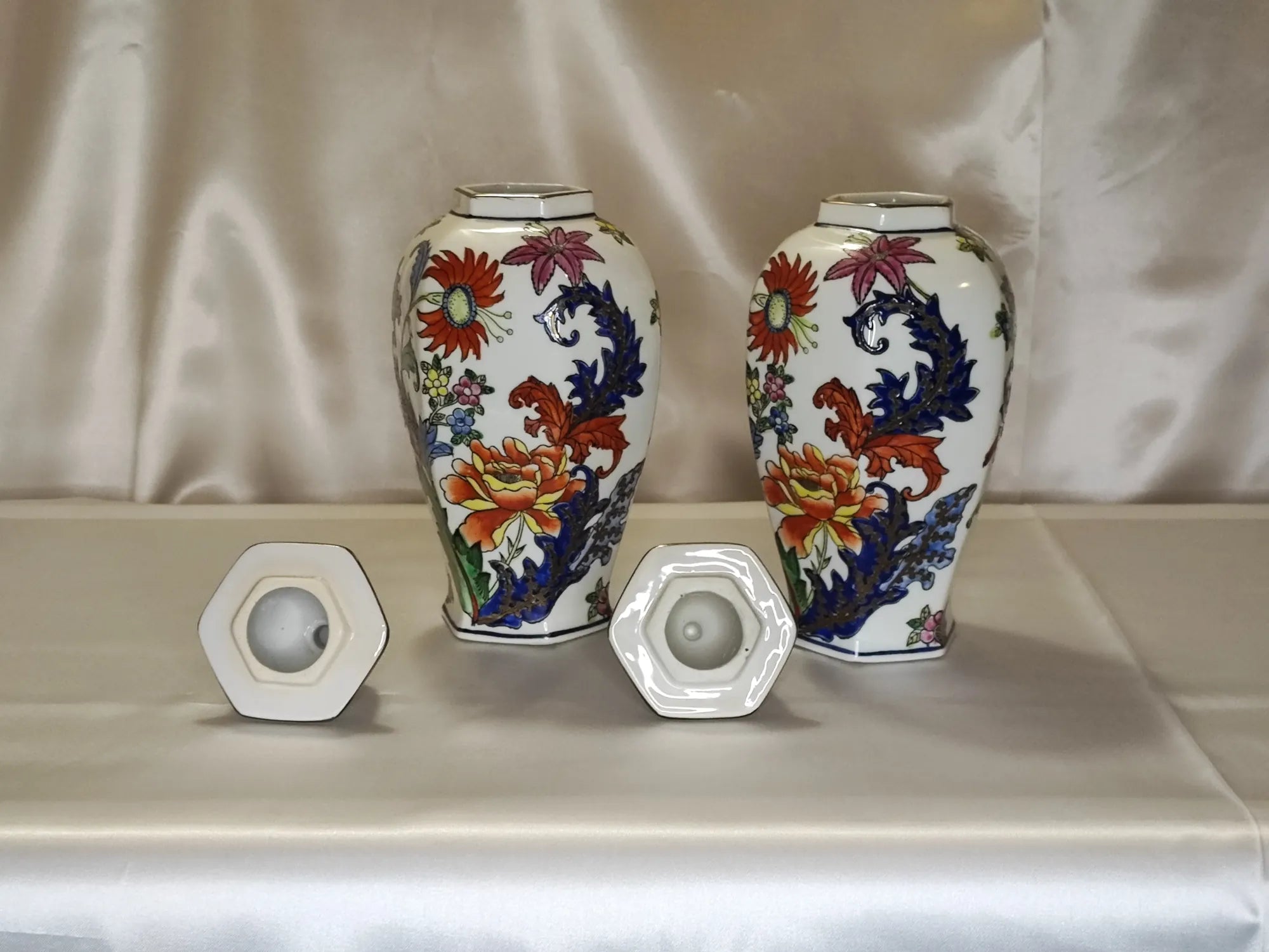 Vaso da zenzero (Ginger Jar) esagonale in porcellana – marchio evocativo Qing, made in Macao