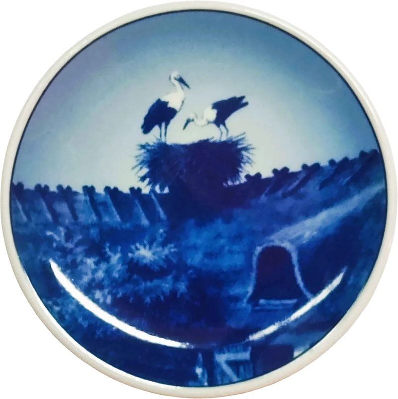 Placchetta Serie 2010 Royal Copenhagen diametro 8 cm · Blu e Bianco · Kai Lange · Nido di Cicogna · RC-2010-049