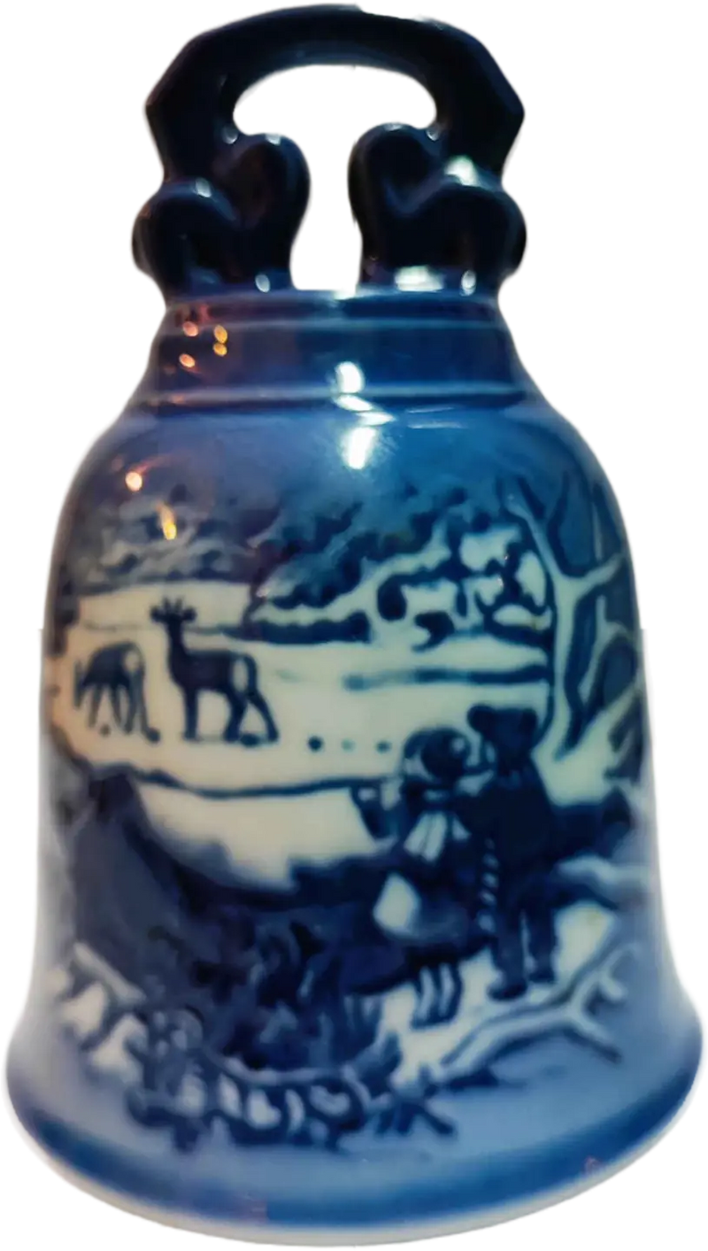 Campanella di Natale Royal Copenhagen diametro 7.5 CM · Altezza cm 11 Bianco Blu Oro · Sven Vestergaard · La foresta in inverno · RC-C-BELLS-2002