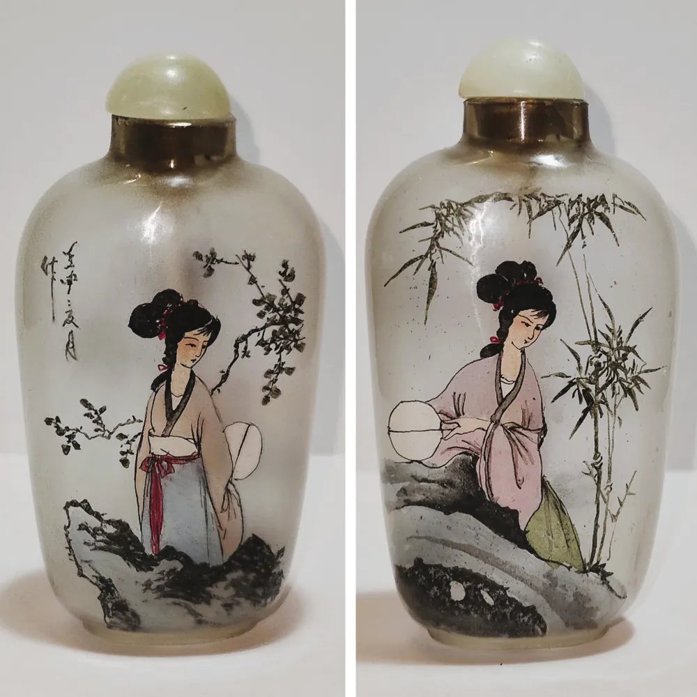Hand-Painted Glass Snuff Bottle – Internal Painting with Traditional Chinese Subjects