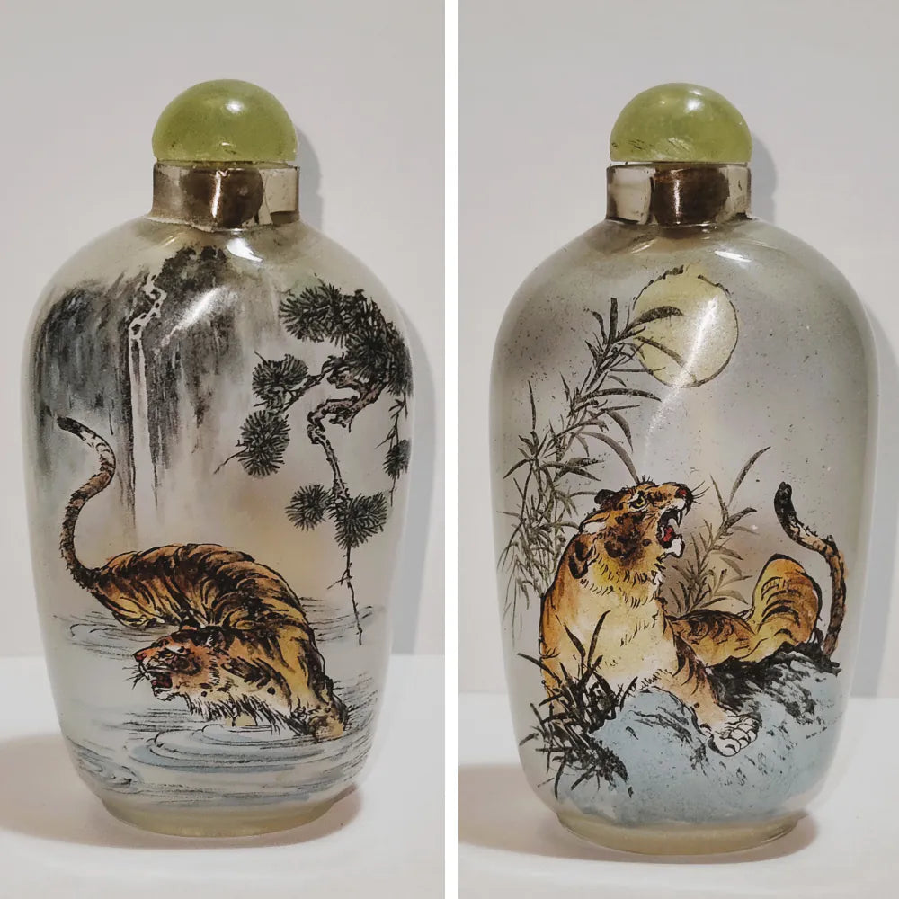 Snuff Bottle in Vetro Dipinta a Mano – Pittura Interna con Soggetti Tradizionali Cinesi