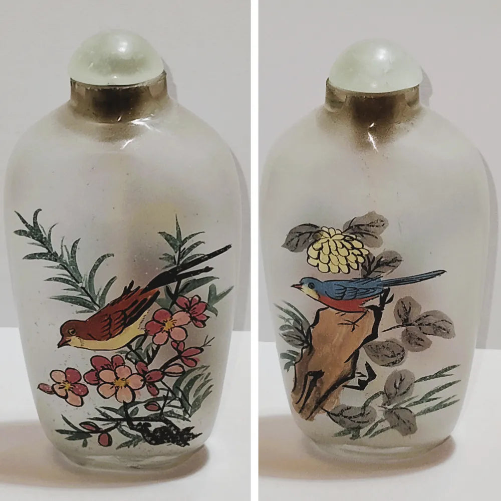 Snuff Bottle in Vetro Dipinta a Mano – Pittura Interna con Soggetti Tradizionali Cinesi